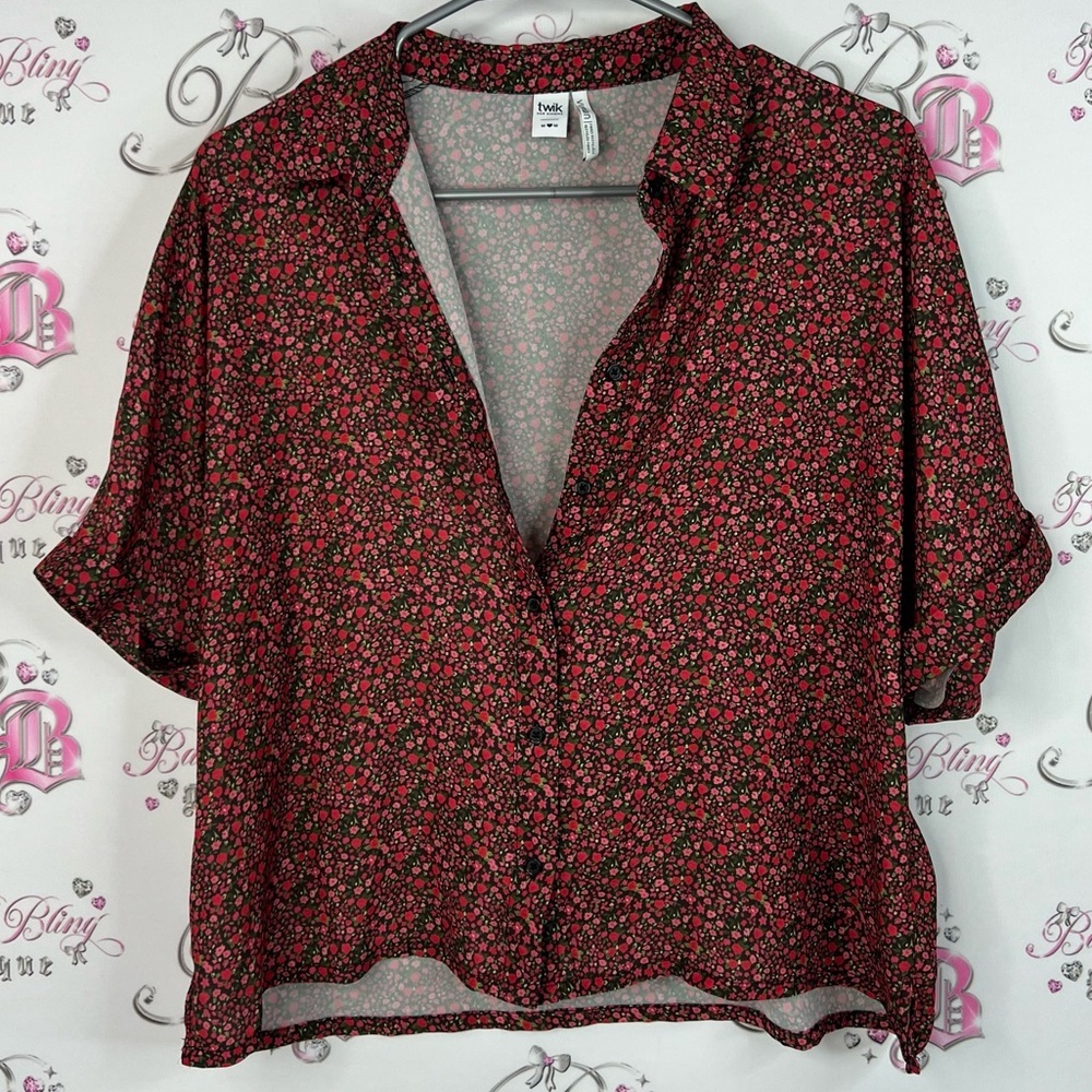 Twik button up shirt tee tshirt flowers Red Floral Button-Down Shirt